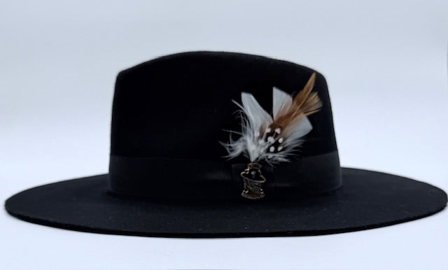This fedora stands up to wind, snow, and everyday wear.